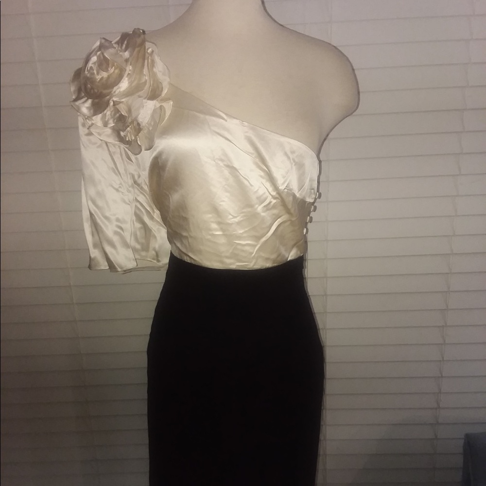 NWT TRINA TURK  Black & White Evening Dress